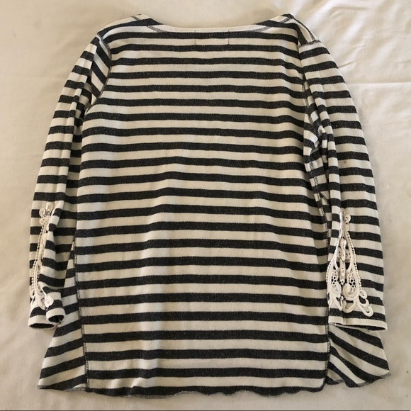 French Laundry striped shirt with accent sleeves - Picture 3 of 8